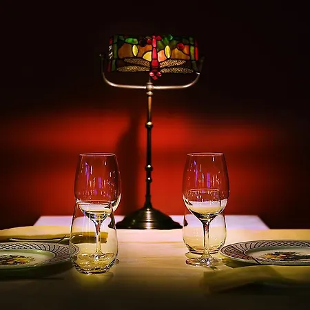 מלון Restaurante Florida Cuéllar